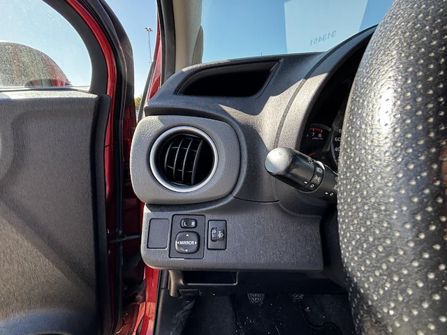 Toyota yaris 1.33i vvt-i lounge 99, 2012 - afbeelding 13 van  32