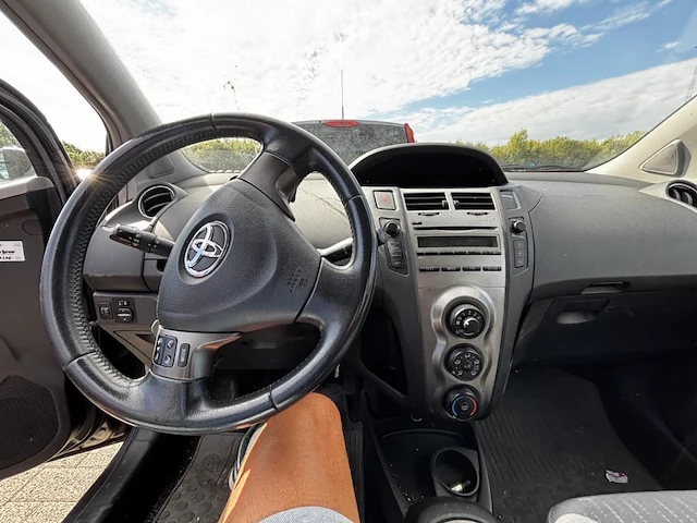 Toyota yaris 1.33i vvt-i luna mmt 100 at,2009 - afbeelding 2 van  26