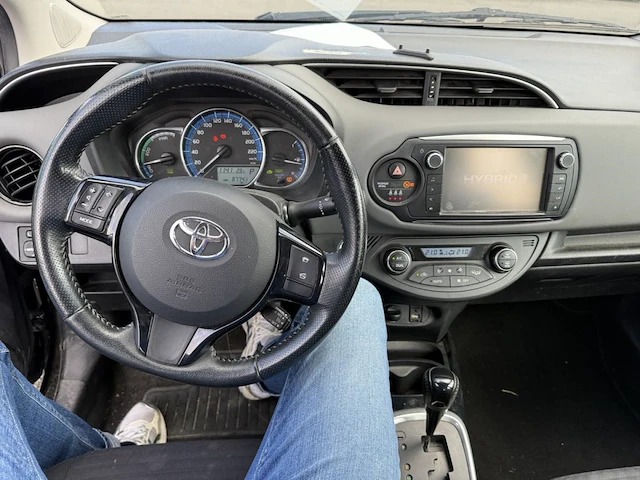 Toyota yaris 1.5i vvt-i hybrid comfort and pack style 75,2016 - afbeelding 2 van  24