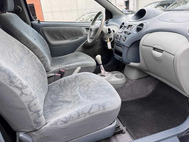 Toyota yaris, 2001 - afbeelding 13 van  13