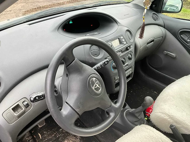 Toyota yaris, 2004 - afbeelding 20 van  22