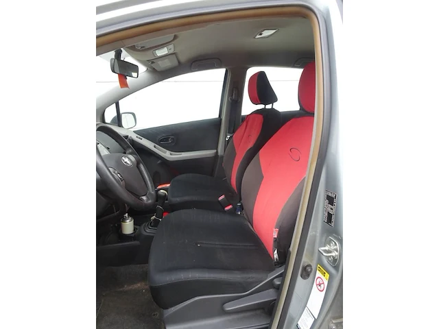 Toyota yaris - afbeelding 7 van  11