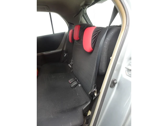 Toyota yaris - afbeelding 8 van  11