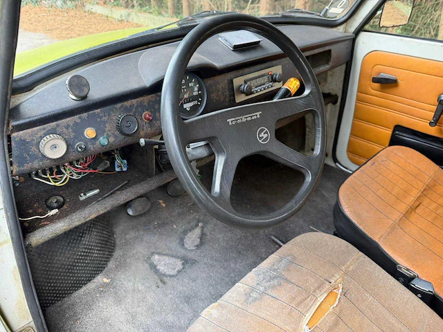 Trabant p601kx oldtimer - 1979 - afbeelding 13 van  30