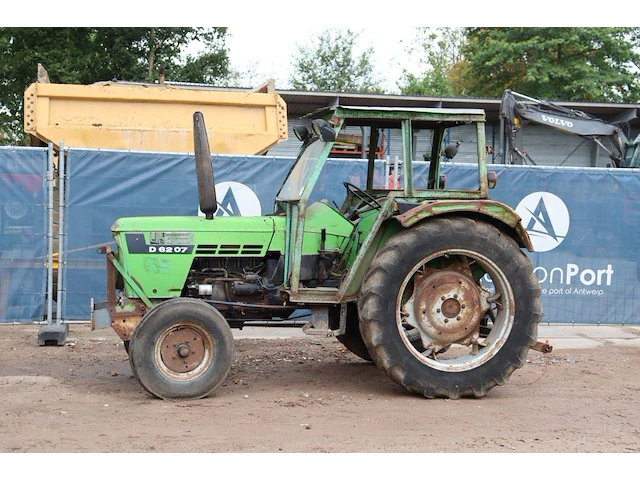 Tractor deutz d 6207 diesel - afbeelding 1 van  1
