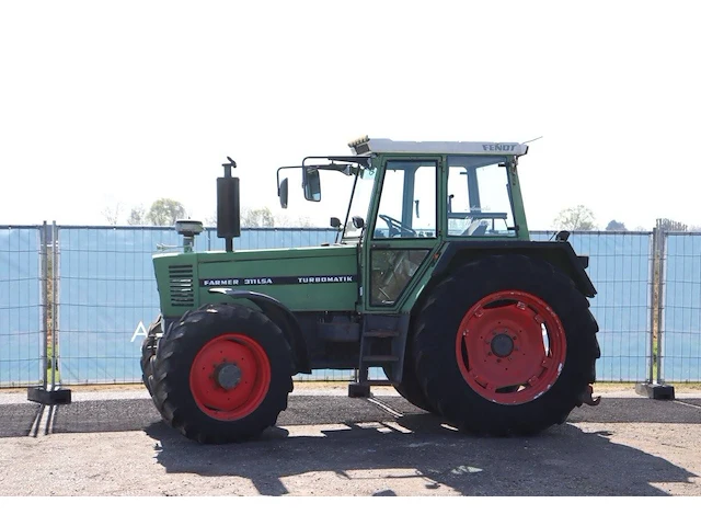 Tractor fendt 311 lsa diesel 1985 - afbeelding 1 van  1
