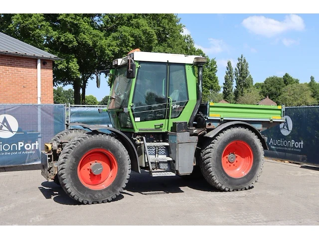 Tractor fendt 520 diesel - afbeelding 1 van  1
