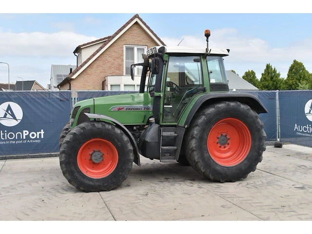 Tractor fendt favorit 716 diesel - afbeelding 1 van  1