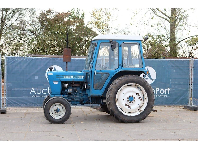 Tractor ford 4600 diesel (marge) - afbeelding 1 van  1