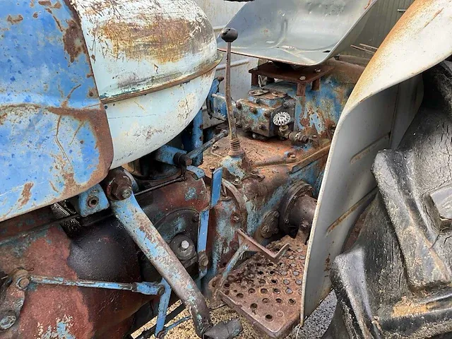 Tractor fordson major (1956) - afbeelding 12 van  23