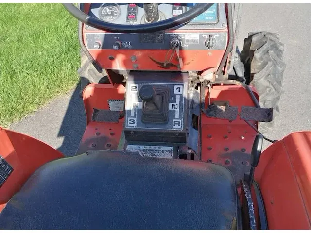 Tractor hinomoto e1804 - afbeelding 7 van  9