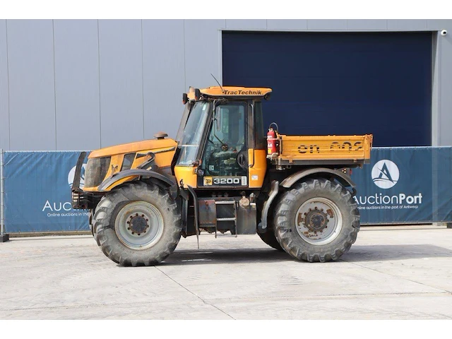 Tractor jcb 3200 diesel 145kw - afbeelding 1 van  1