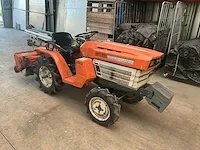 Tractor kubota b1200 en grondfrees s900