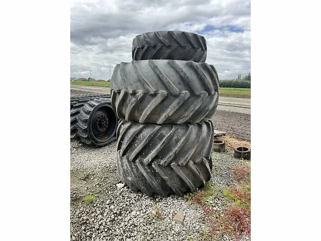 Tractor lagedrukbanden met velg 3stuks - afbeelding 2 van  9