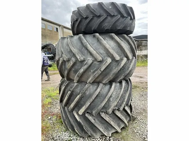 Tractor lagedrukbanden met velg 3stuks - afbeelding 3 van  9
