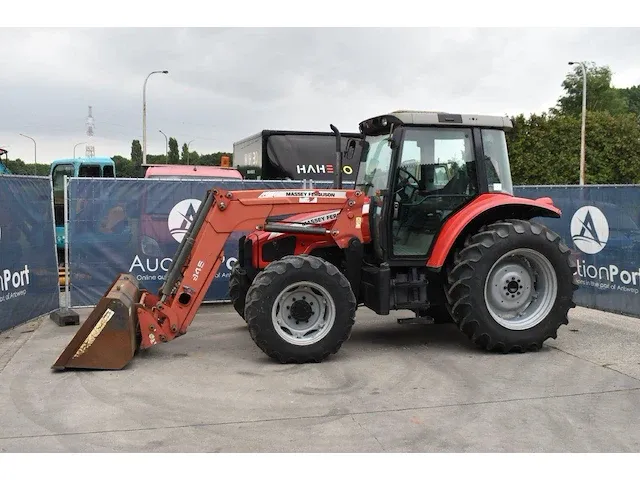 Tractor massey ferguson 945 diesel - afbeelding 1 van  1