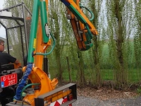 Tractor met haagschaar new holland - afbeelding 16 van  26