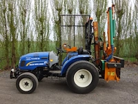 Tractor met haagschaar new holland - afbeelding 22 van  26
