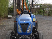 Tractor met haagschaar new holland - afbeelding 23 van  26