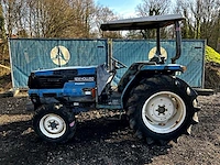Tractor new holland 2200 diesel 41pk