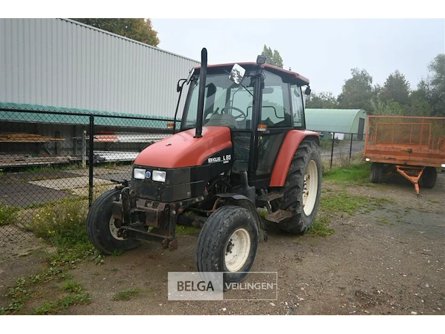 Tractor new holland - afbeelding 1 van  14