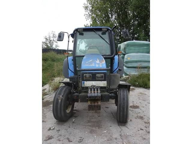 Tractor new holland - afbeelding 3 van  8