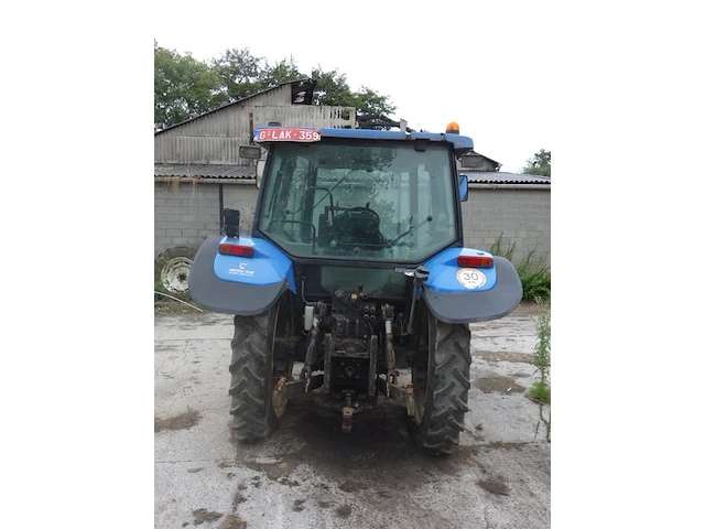 Tractor new holland - afbeelding 4 van  8