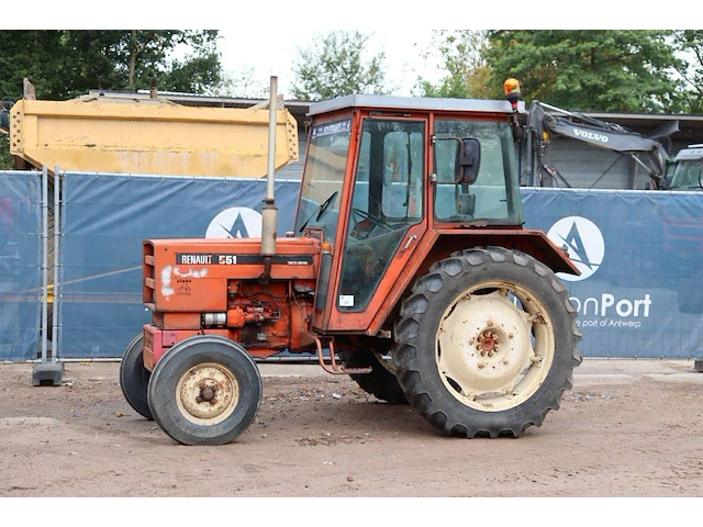 Tractor renault 551 diesel 1978 - afbeelding 1 van  1