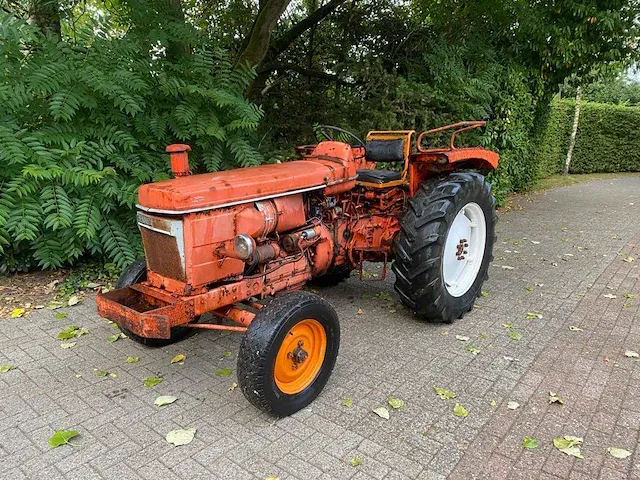 Tractor renault d6 diesel (marge) - afbeelding 1 van  1