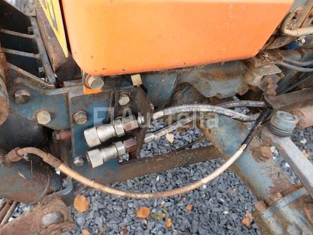 Tractor voor deze tuin + cirkelmaaier kubota 245dt ( vin: 245dt72778) - afbeelding 11 van  24