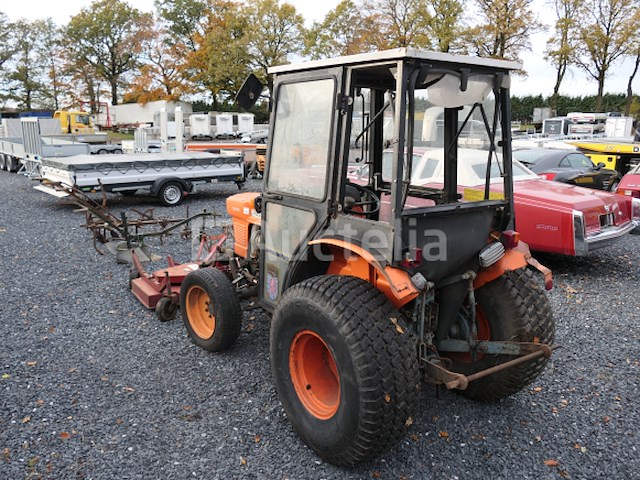 Tractor voor deze tuin + cirkelmaaier kubota 245dt ( vin: 245dt72778) - afbeelding 1 van  24