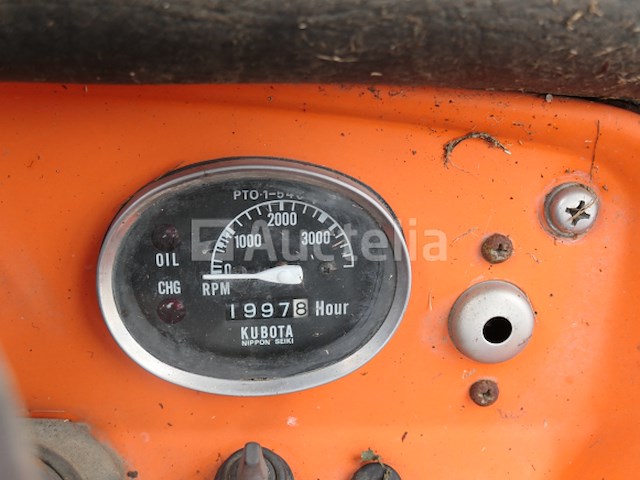 Tractor voor deze tuin + cirkelmaaier kubota 245dt ( vin: 245dt72778) - afbeelding 20 van  24