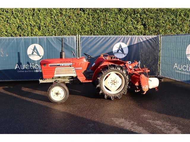 Tractor yanmar ym2220 diesel met grondfrees - afbeelding 1 van  1
