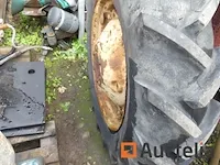 Tractoren (voor verzamelaars) massey harris 820 - afbeelding 7 van  15