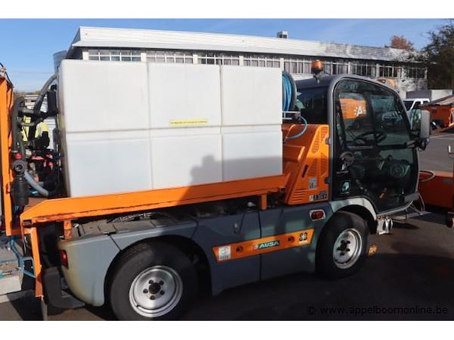 Trage vrachtwagen/veegmachine ausa b200h, datum 1ste inschrijving 27/10/2017, chassisnummer ua1m487h048777821, compleet met 2 units - afbeelding 9 van  13