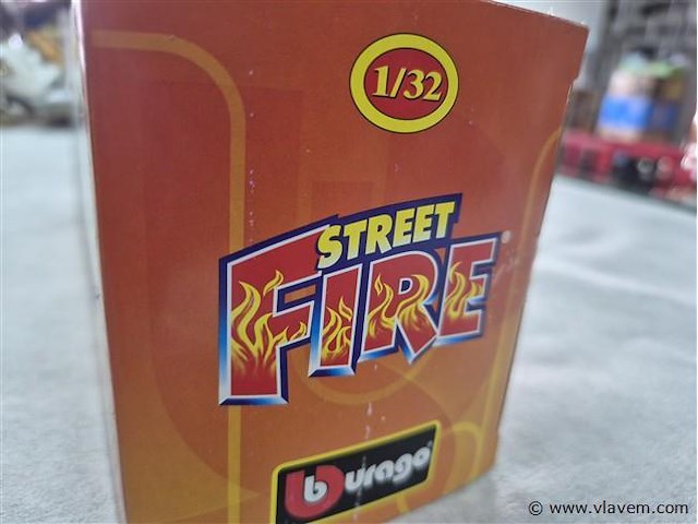 Trailer street fire - afbeelding 3 van  3