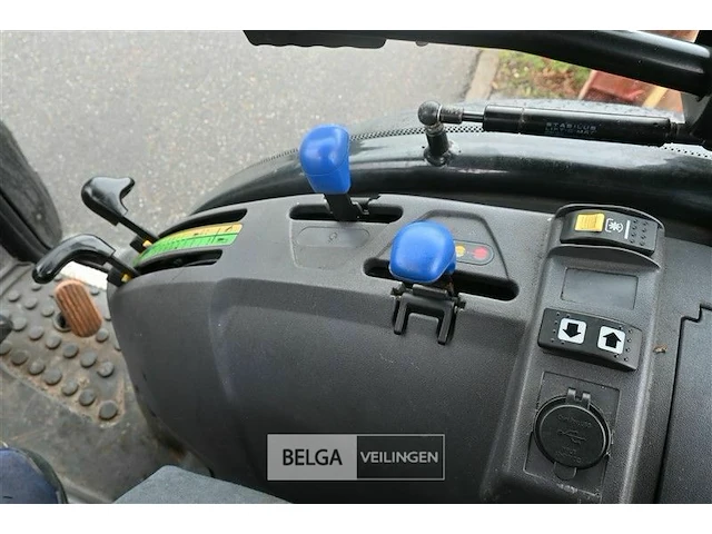 Traktor deutz agrokid 230 - afbeelding 5 van  11