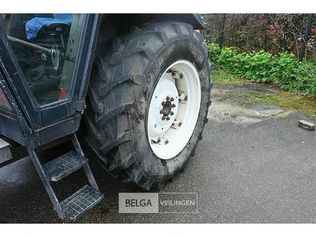 Traktorfiat 82-94 dt met vaste armklepelmaaier - afbeelding 9 van  15