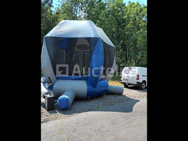 Trampoline type springkasteel - afbeelding 5 van  12