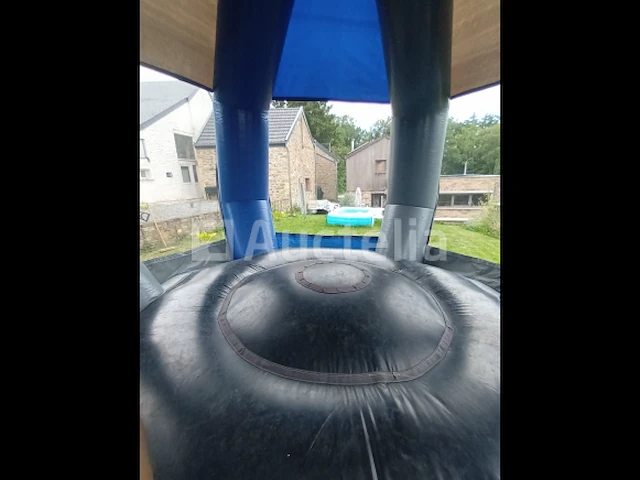Trampoline type springkasteel - afbeelding 12 van  12