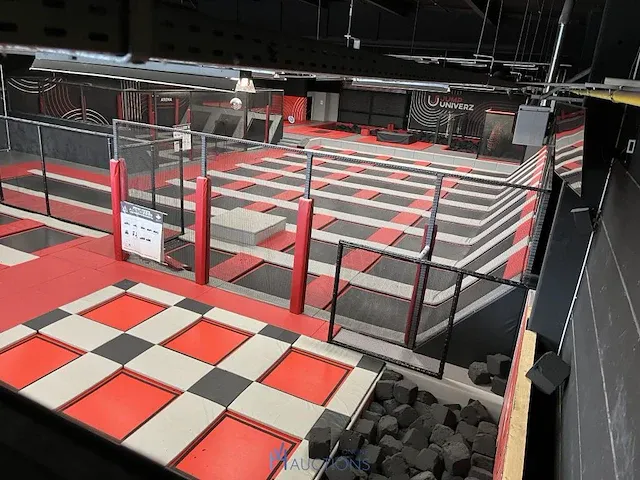 Trampolinepark van plm - afbeelding 1 van  77