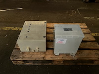 Transformator en electriciteitskast - afbeelding 1 van  6