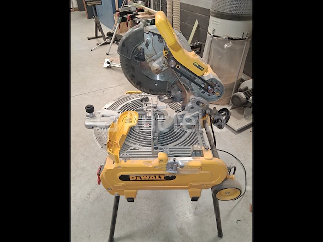 Transportabe tafelblad radiaalzaag - dewalt dws7085 - afbeelding 2 van  8
