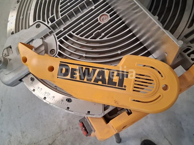 Transportabe tafelblad radiaalzaag - dewalt dws7085 - afbeelding 6 van  8
