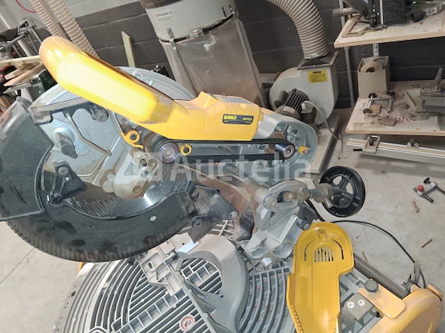 Transportabe tafelblad radiaalzaag - dewalt dws7085 - afbeelding 7 van  8