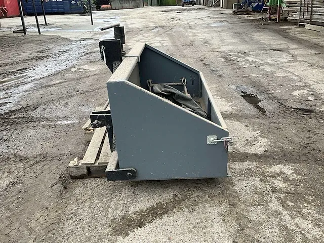 Transportbakje tractor. - afbeelding 3 van  7
