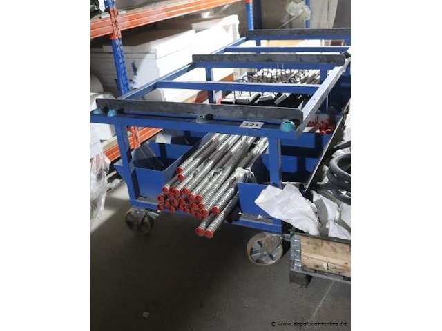 Transportkar met inhoud - afbeelding 1 van  1