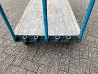 Transportwagen voor platen met drie verplaatsbare beugels. - afbeelding 2 van  3