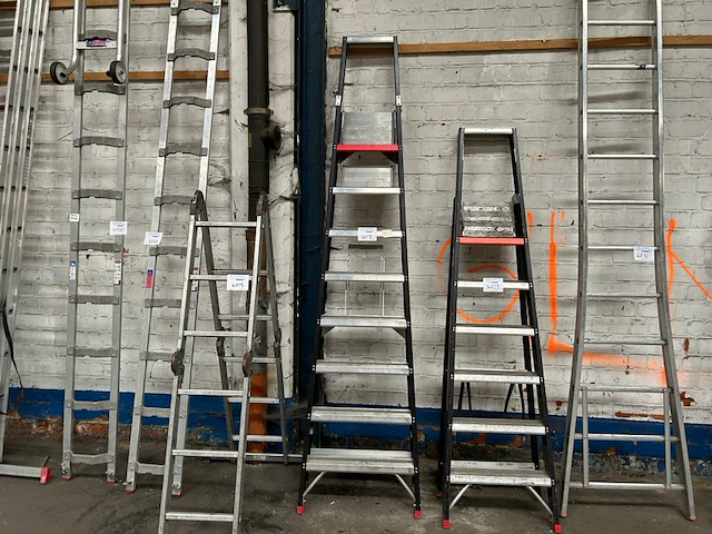 Trapladder altrex - afbeelding 1 van  4