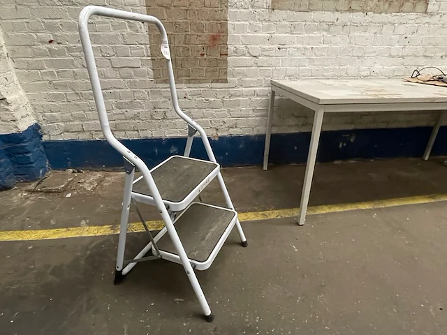 Trapladder framar - afbeelding 1 van  2